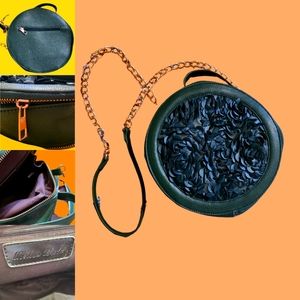 'Mellow World' Emerald Green Purse